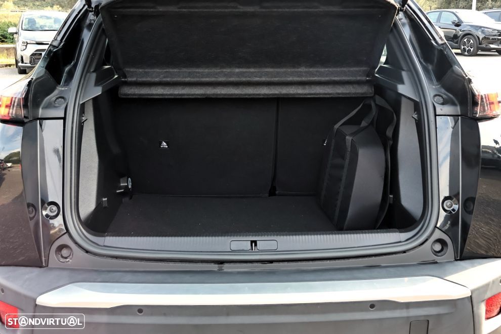 Peugeot e-2008 50 kWh Active Pack - 18