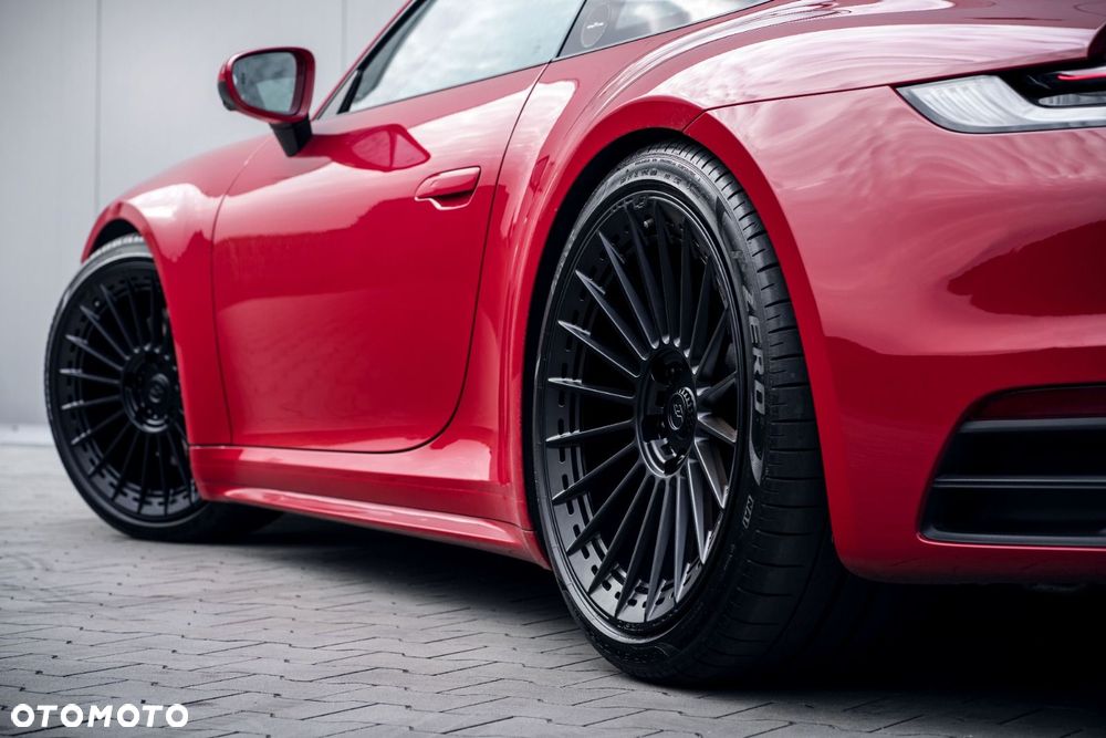 Porsche 911 Carrera 4S - 5