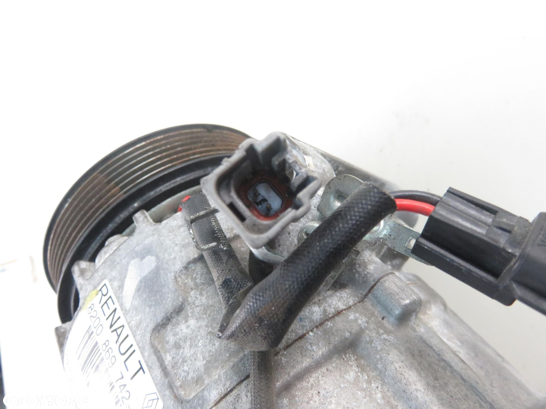 KOMPRESOR KLIMATYZACJI RENAULT SCENIC III 2.0 16V  8200869742A - 5