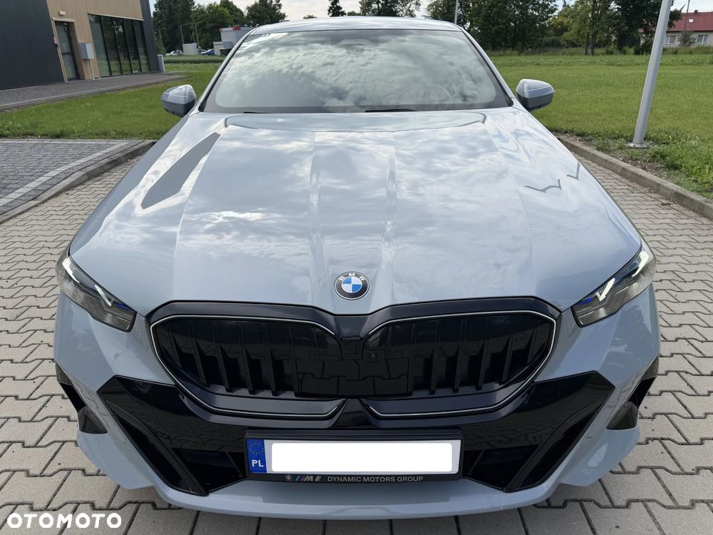 BMW Seria 5 ver-520d-xdrive-mhev-m-sport - 12