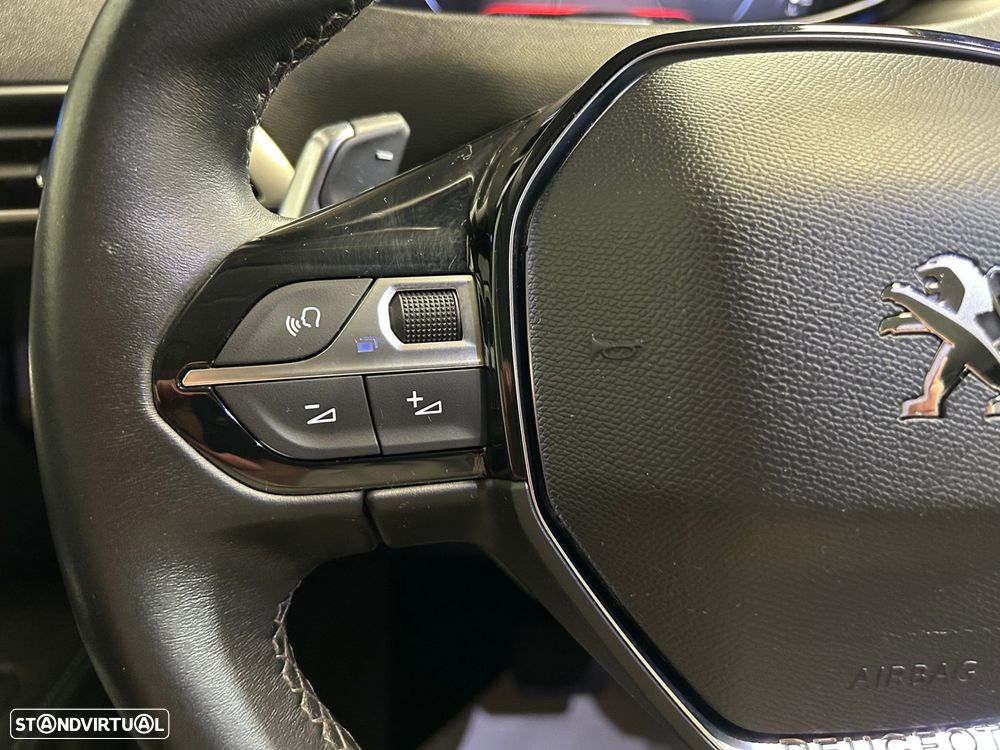 Peugeot 3008 1.2 PureTech Allure EAT8 - 34