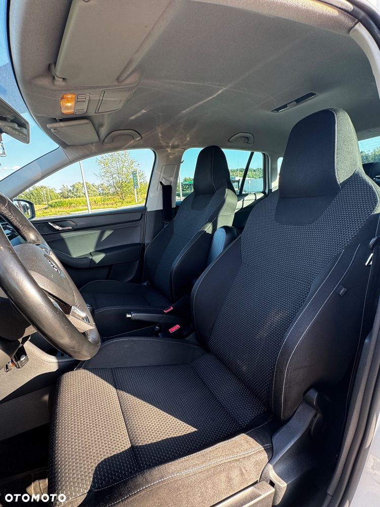 Skoda RAPID 1.2 TSI Elegance - 8