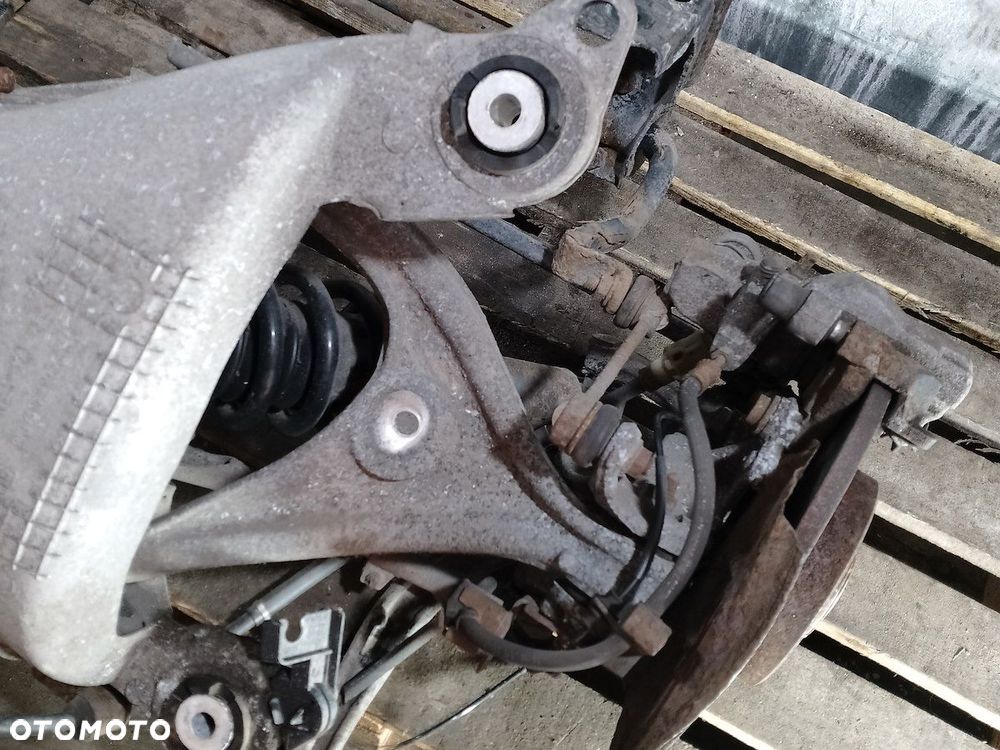 BELKA ZAWIESZENIA, OŚ TYŁ  PEUGEOT 508 9640718610  9640718710 2.0 HDI KOMBI - 3