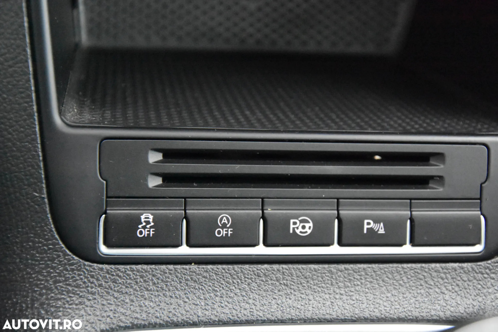 Volkswagen Tiguan 1.4 TSI BlueMotion Technology Team - 26