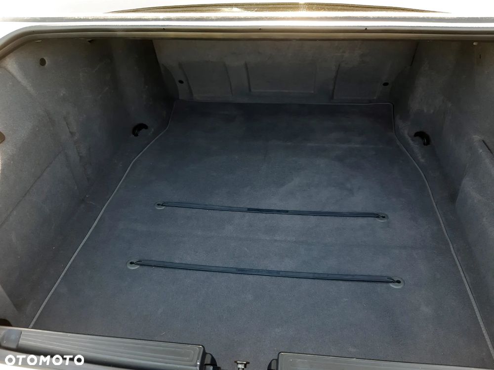 BMW Seria 7 740i - 33