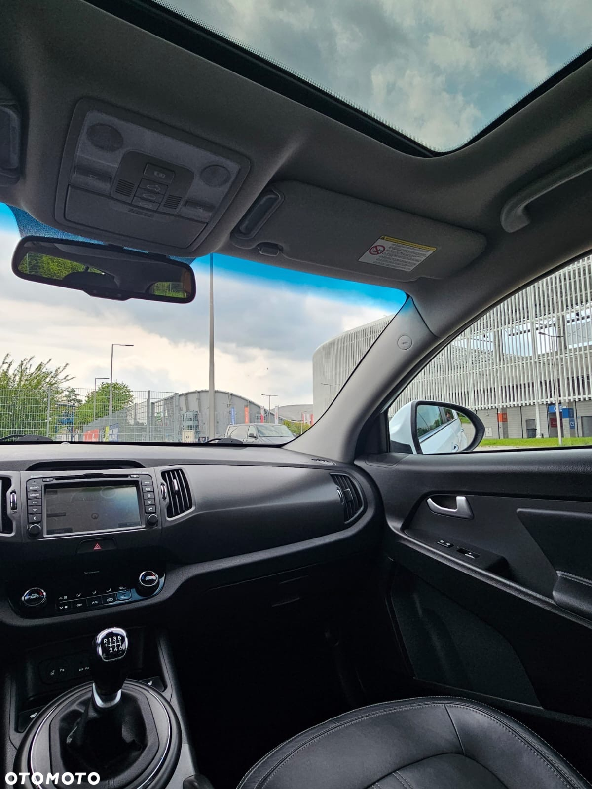 Kia Sportage 1.7 CRDI 2WD Dream-Team Edition - 16