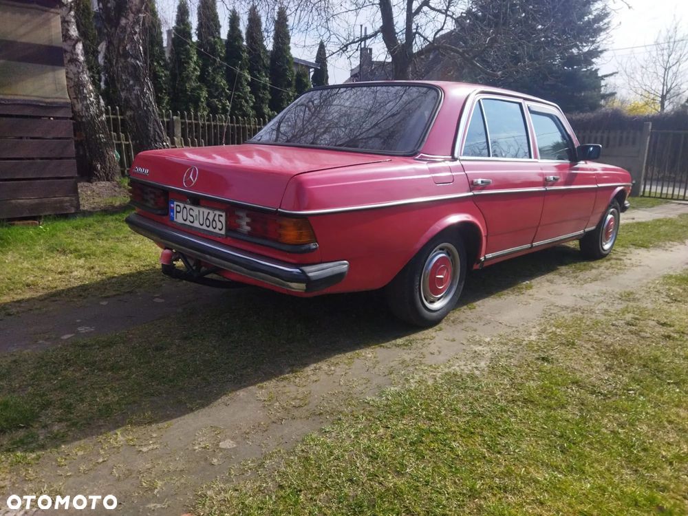 Mercedes-Benz W123 - 2