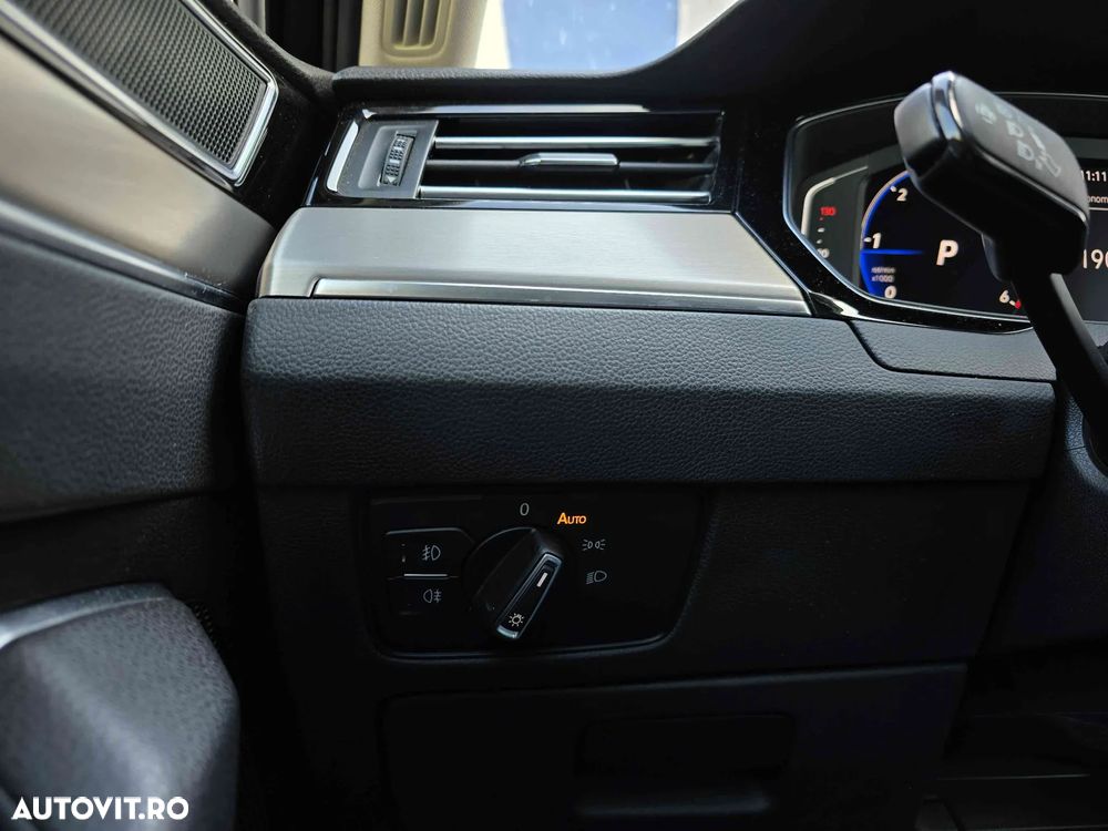 Volkswagen Passat - 10