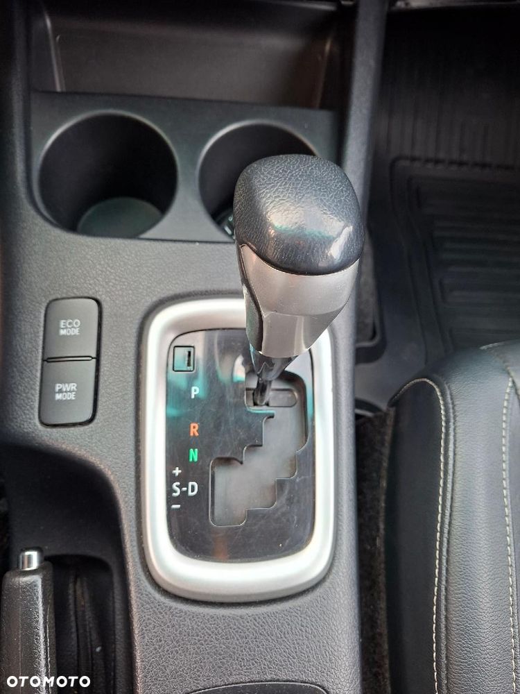 Toyota Hilux 4x4 Double Cab Autm Executive - 13