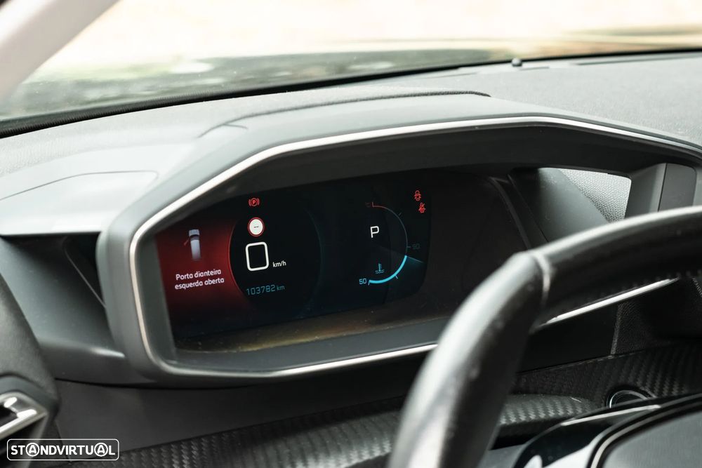 Peugeot 2008 1.5 BlueHDi Allure EAT8 - 13