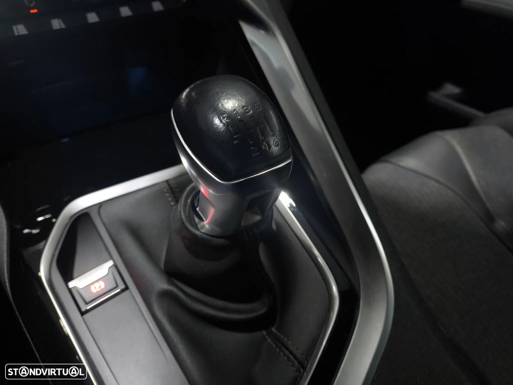 Peugeot 3008 1.5 BlueHDi GT Line - 19