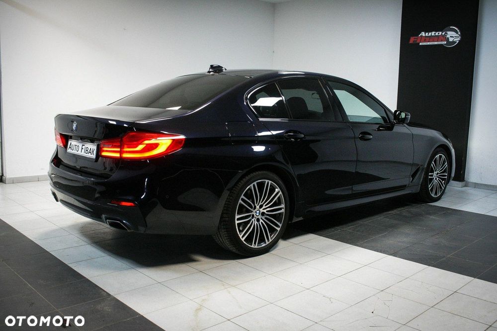 BMW Seria 5 520d M Sport - 6