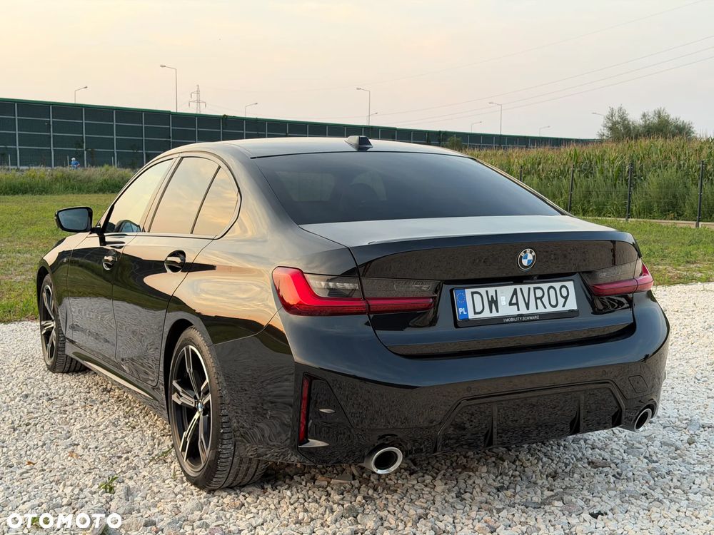 BMW Seria 3 320d xDrive mHEV M Sport - 11