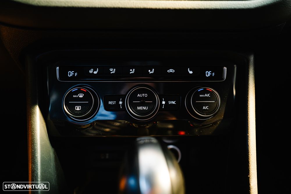 VW Tiguan 2.0 TDI R-Line DSG - 25