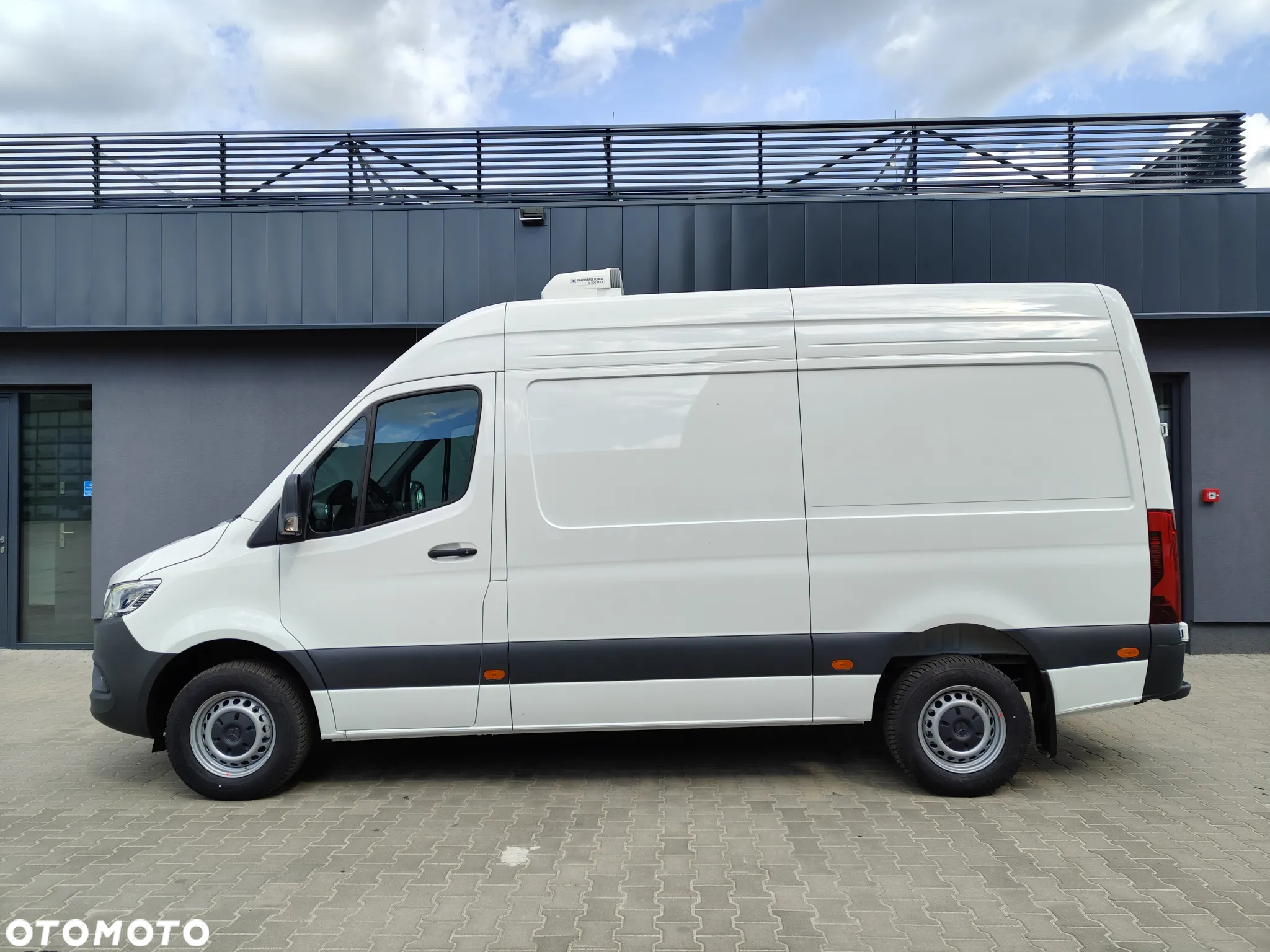 Mercedes-Benz Sprinter - 3
