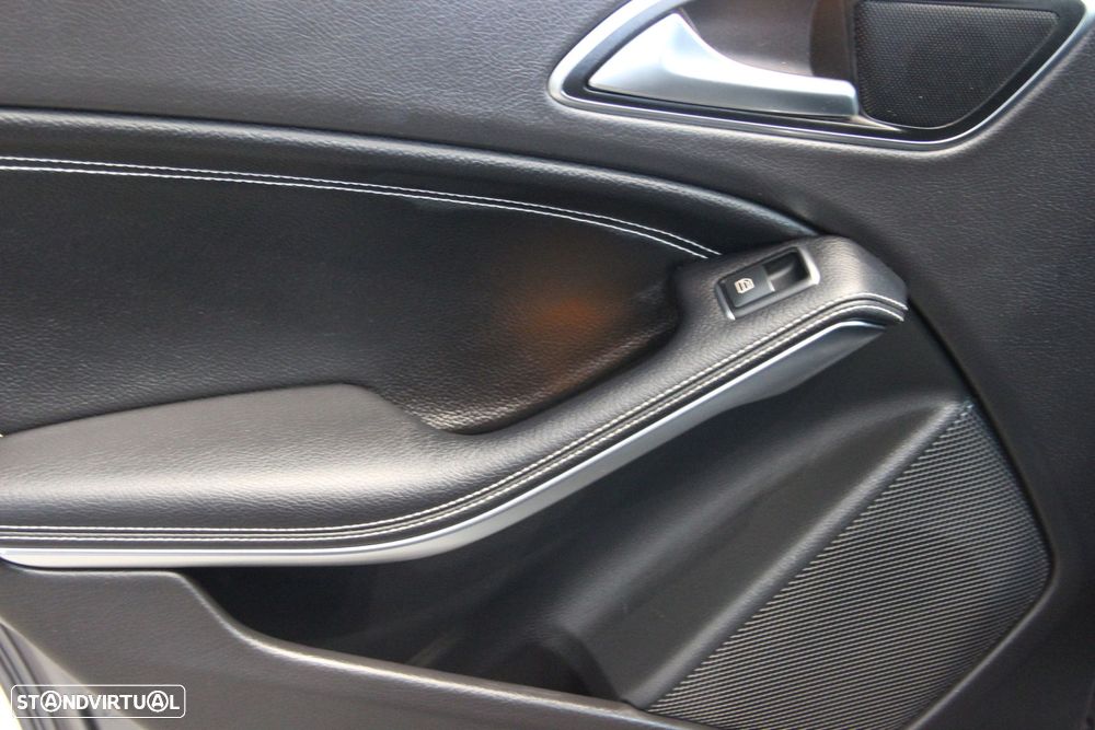 Mercedes-Benz CLA 200 d Shooting Brake Urban Aut. - 29