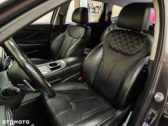 Hyundai Santa Fe 1.6 Plugin-Hybrid 4WD SEVEN Prime - 19