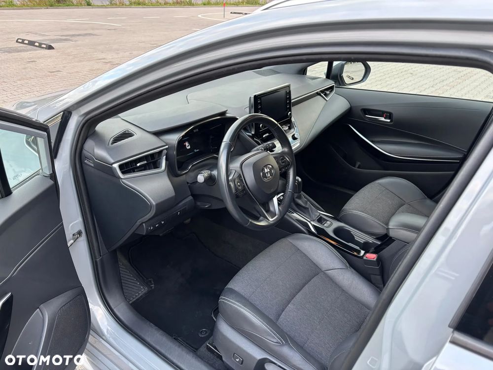 Toyota Corolla - 22