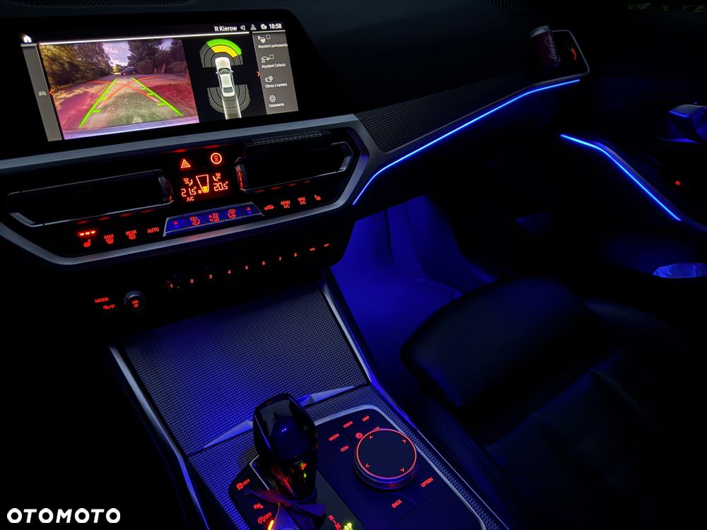 BMW Seria 3 320d xDrive M Sport - 9