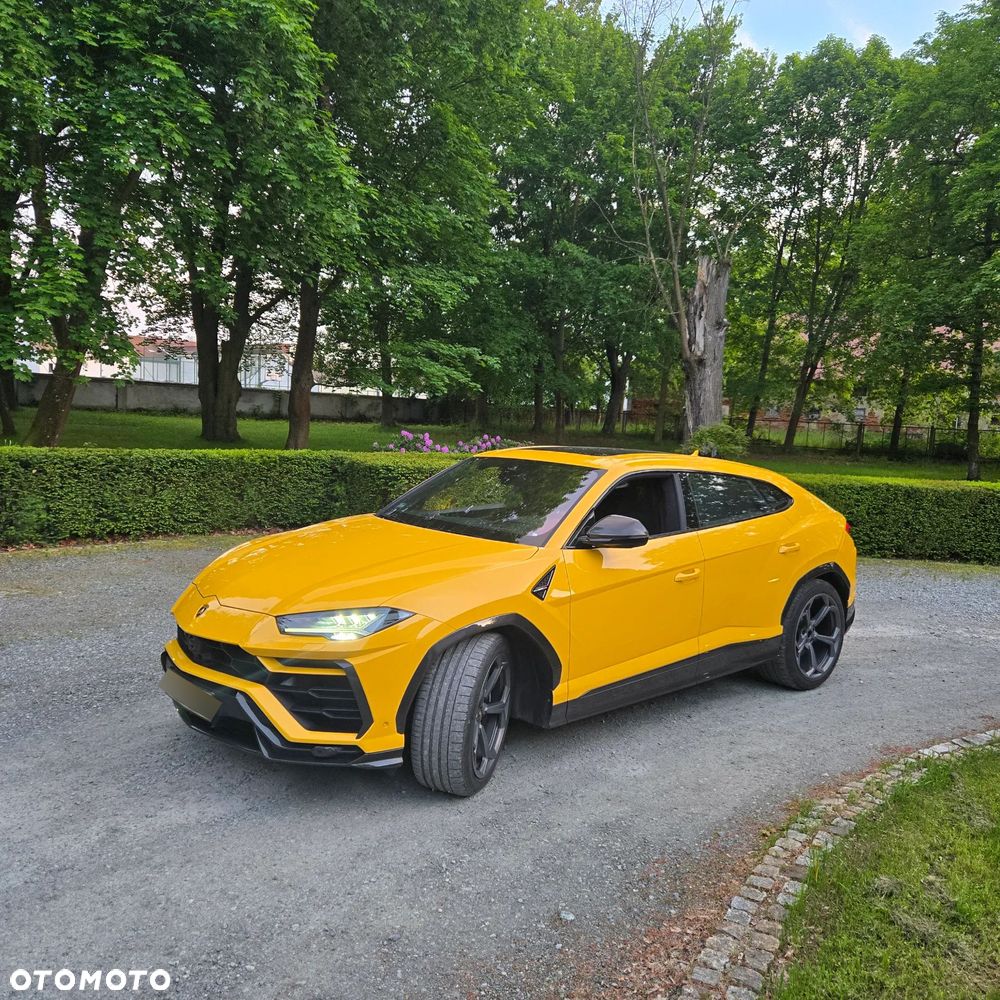 Lamborghini Urus - 1