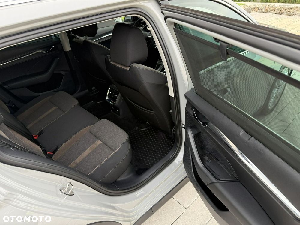 Skoda Octavia 2.0 TDI DSG 4x4 Scout First Edition - 35
