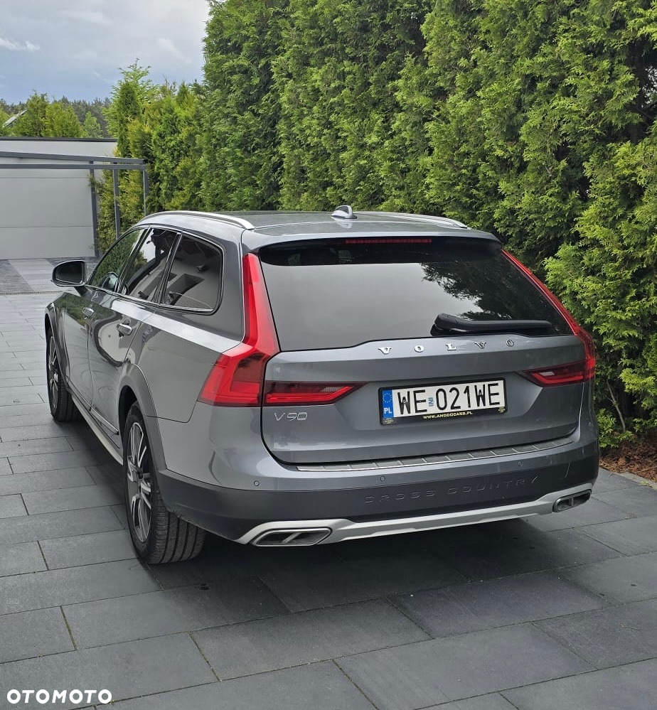 Volvo V90 Cross Country - 4