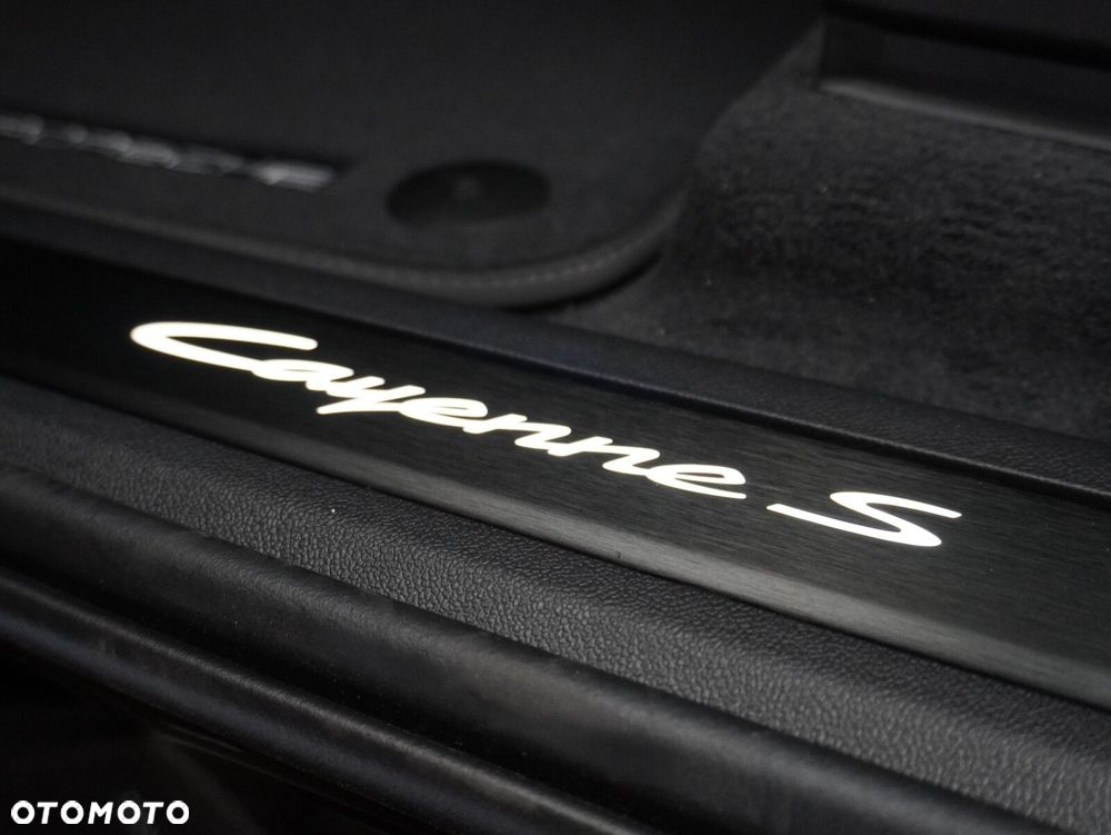 Porsche Cayenne S E-Hybrid PHEV Black Edition - 25