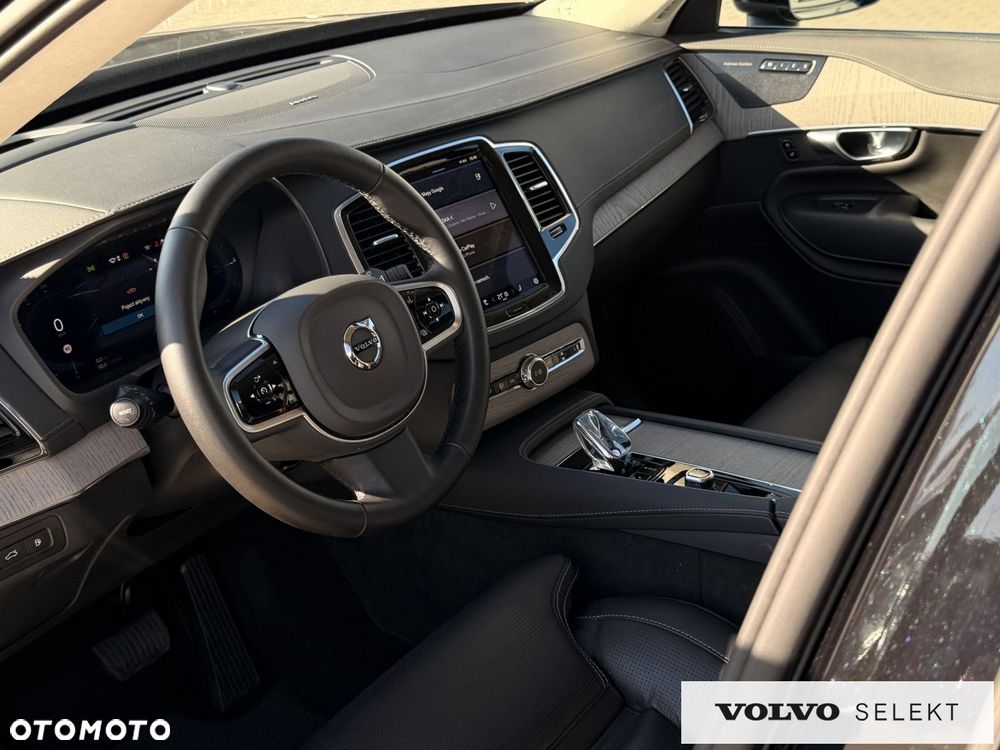 Volvo XC 90 - 9