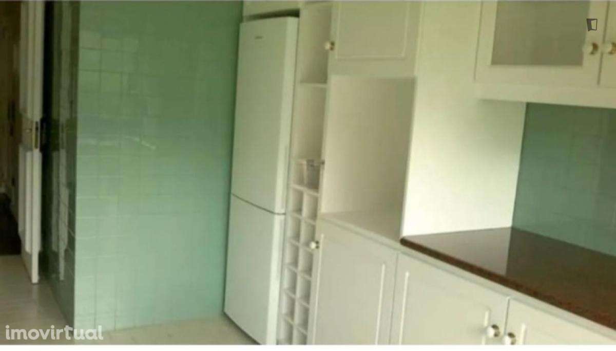 Quarto - localizado em Torres vedras - Grande imagem: 2/6