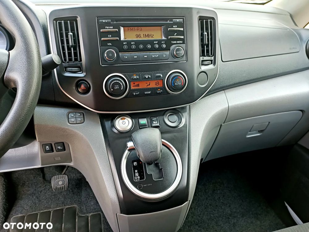 Nissan ENV 200 Maxi - 14