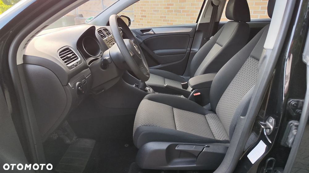 Volkswagen Golf 1.6 Comfortline - 19