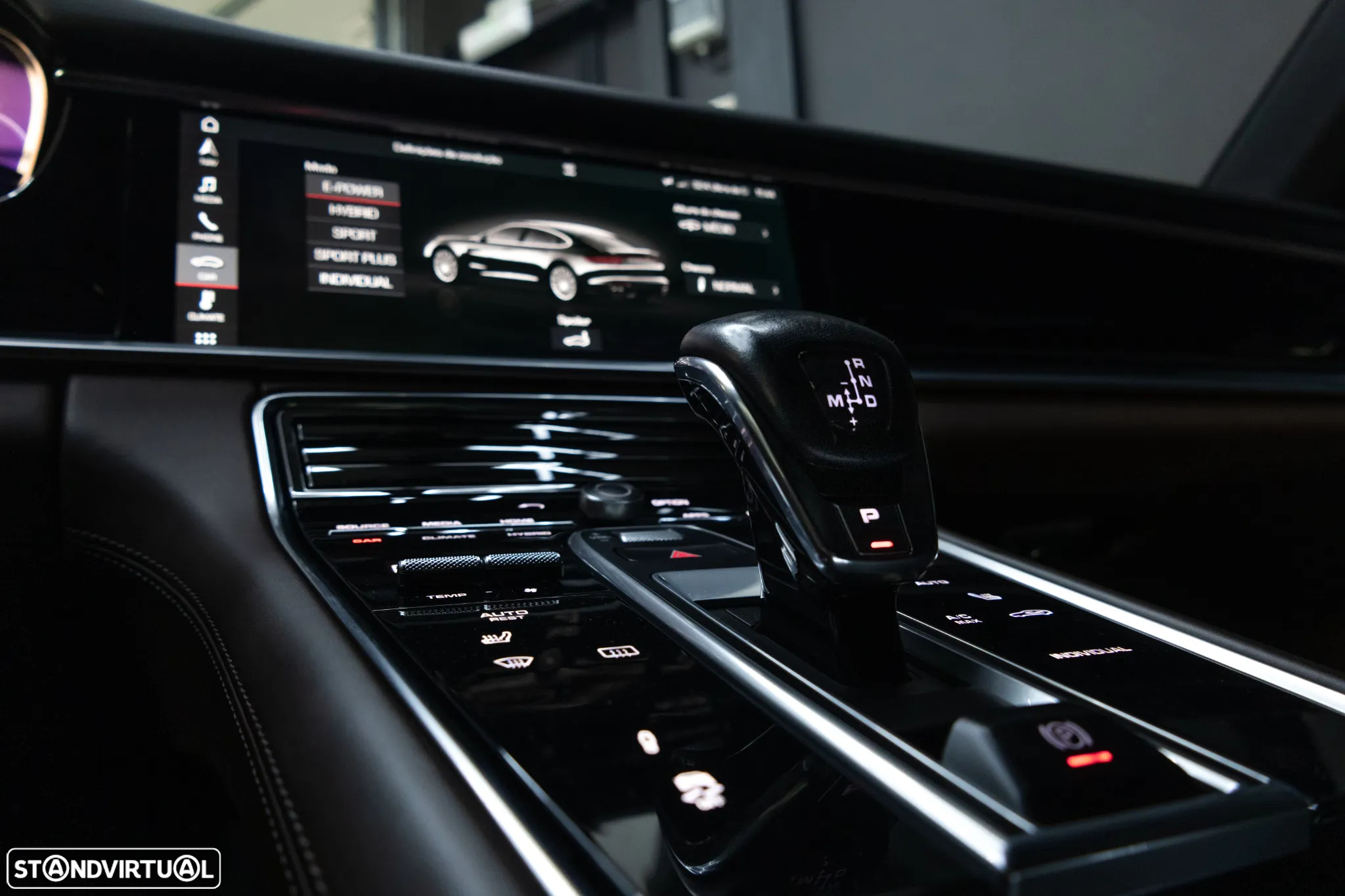 Porsche Panamera 4 E-Hybrid - 27