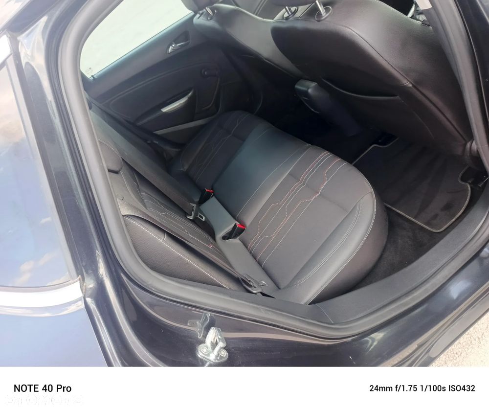 Opel Astra 1.4 Turbo 150 Jahre - 24