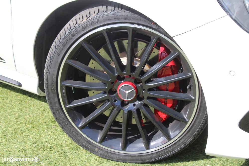 Mercedes-Benz A 45 AMG 4-Matic - 38