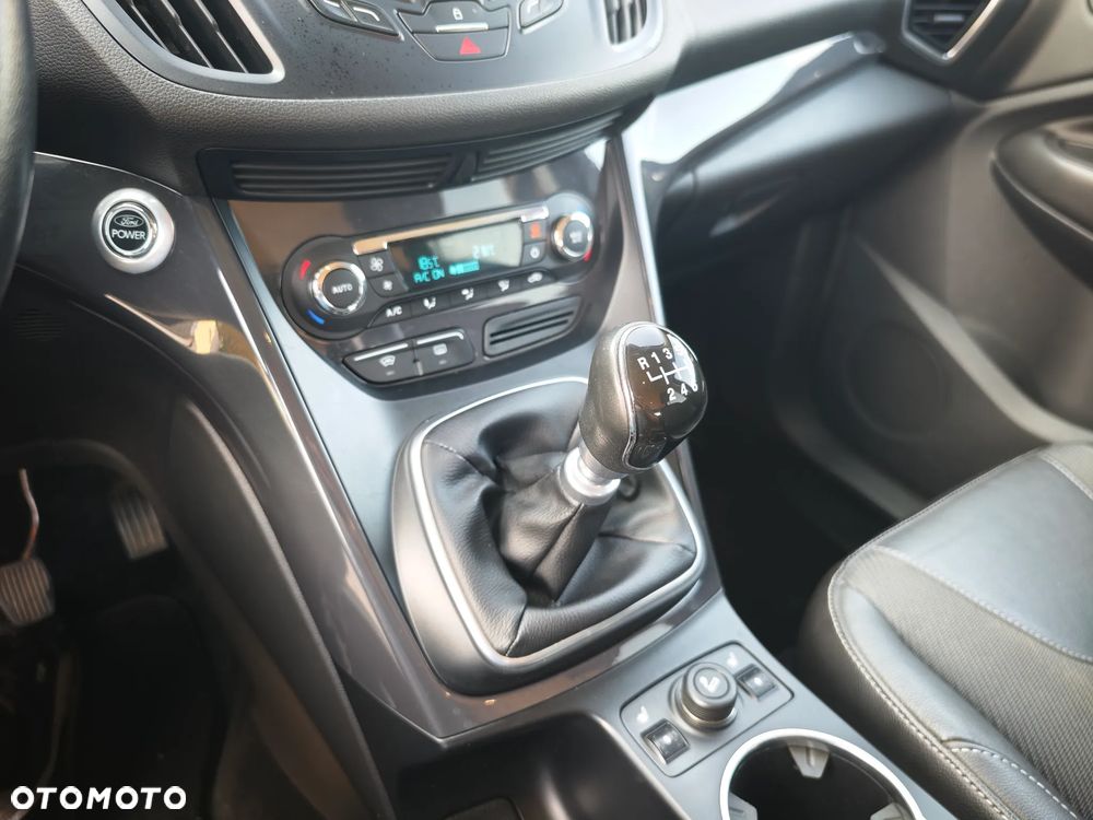 Ford Kuga - 28