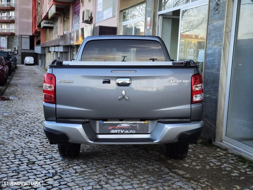 Mitsubishi L200 2.4 DI-D CD Instyle Strakar 4WD - 16