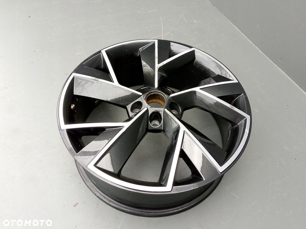 SKODA KODIAQ RS VRS 2021- FELGA ALUMINIOWA 7.0" X 19" ET 43 565601025 BF = - 10