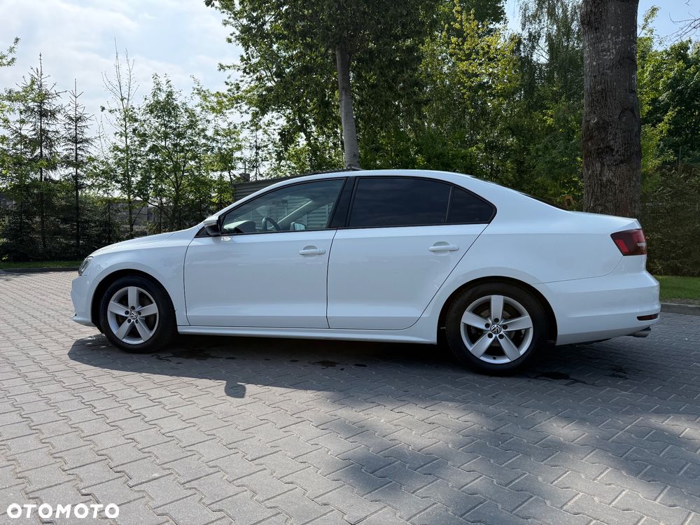 Volkswagen Jetta 2.0 TDI DPF BMT Comfortline - 2