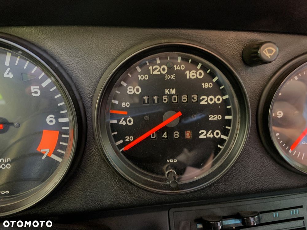Porsche 911 - 9
