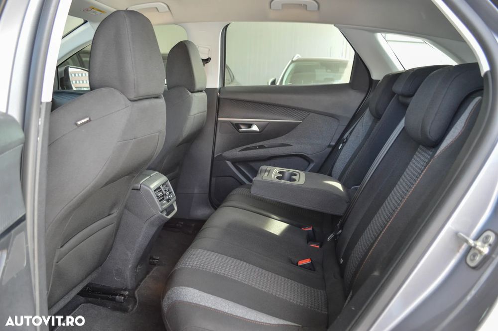 Peugeot 3008 1.5 BlueHDI S&S EAT8 Allure - 23