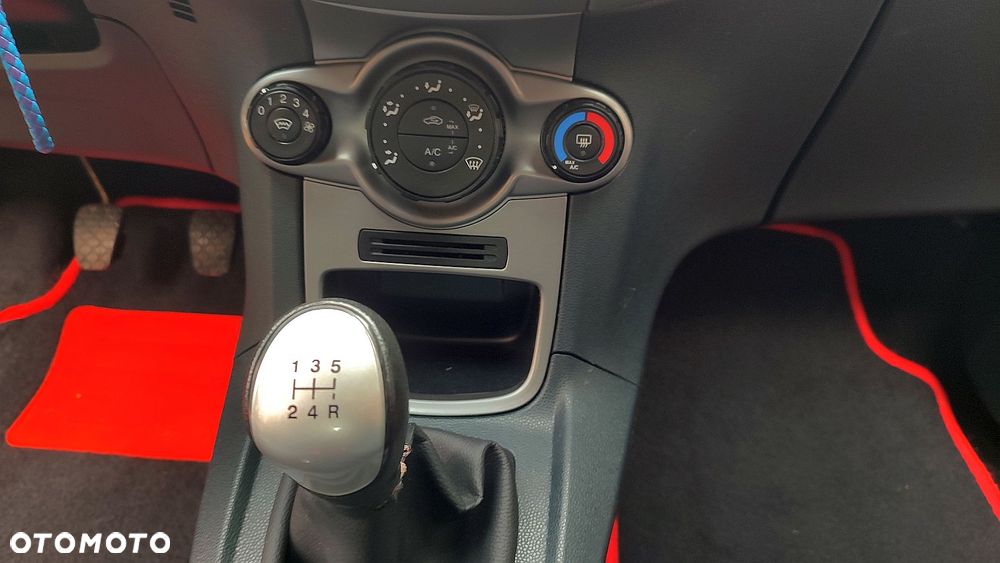 Ford Fiesta 1.25 Champions Edition - 14
