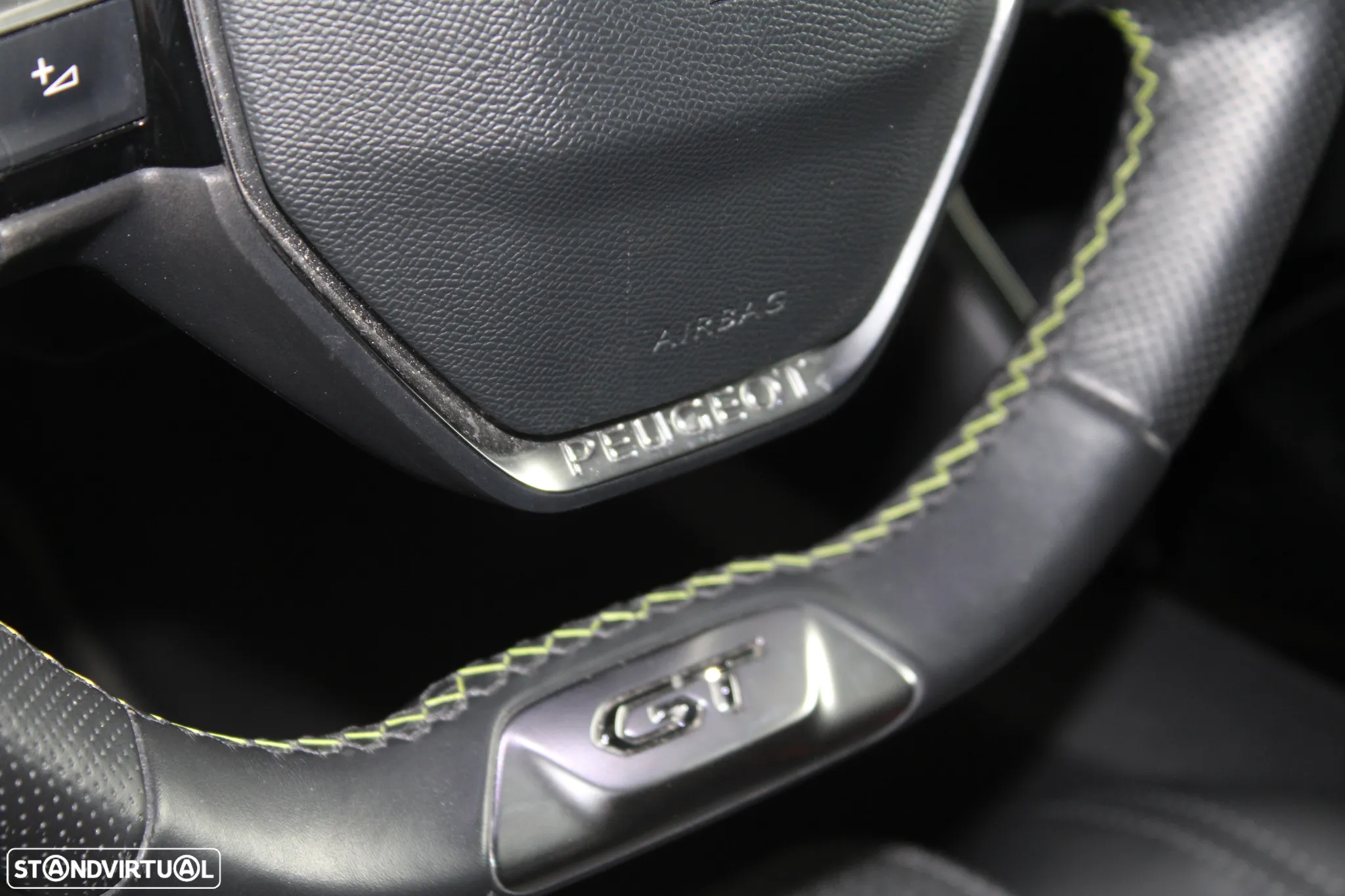 Peugeot 208 PureTech 130 EAT8 GT - 33