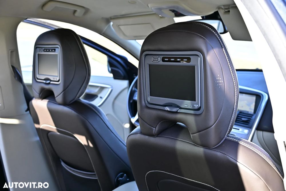 Volvo XC 60 D5 AWD Aut. Summum - 16