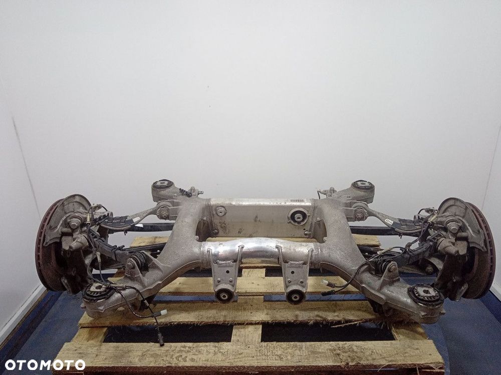 BMW 7 G11 G12 BELKA ZAWIESZENIA WÓZEK SANKI TYŁ ZWROTNICE 6861096 - 1