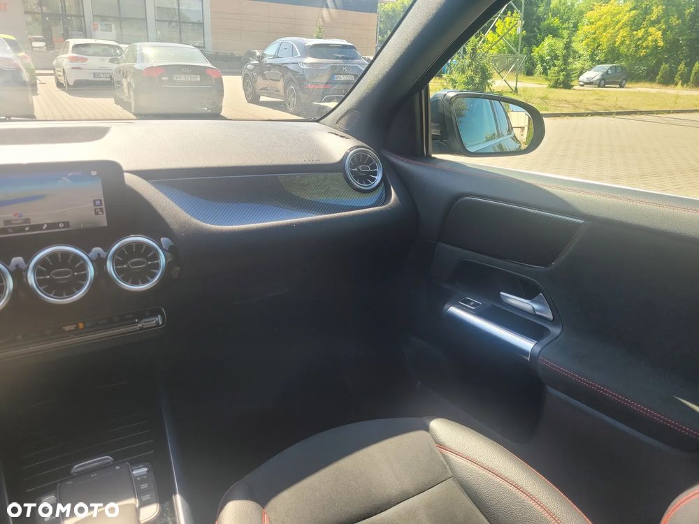 Mercedes-Benz GLA 200 d 8G-DCT AMG Line - 15
