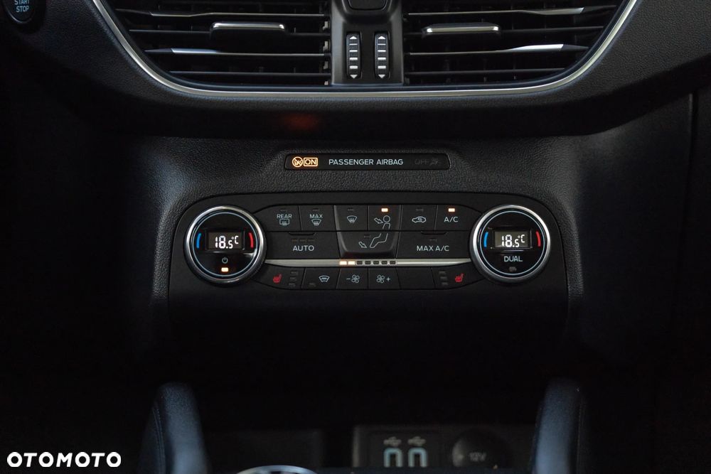 Ford Kuga 1.5 EcoBlue TITANIUM - 22