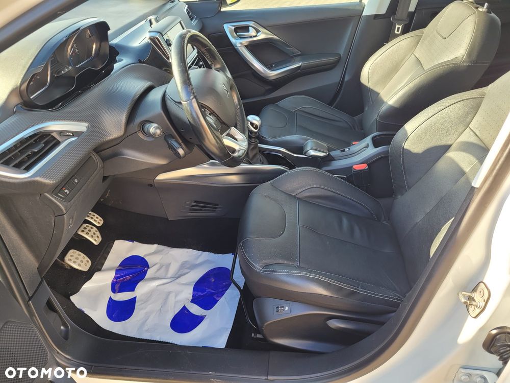 Peugeot 2008 PureTech 130 GPF Stop&Start Signature - 21