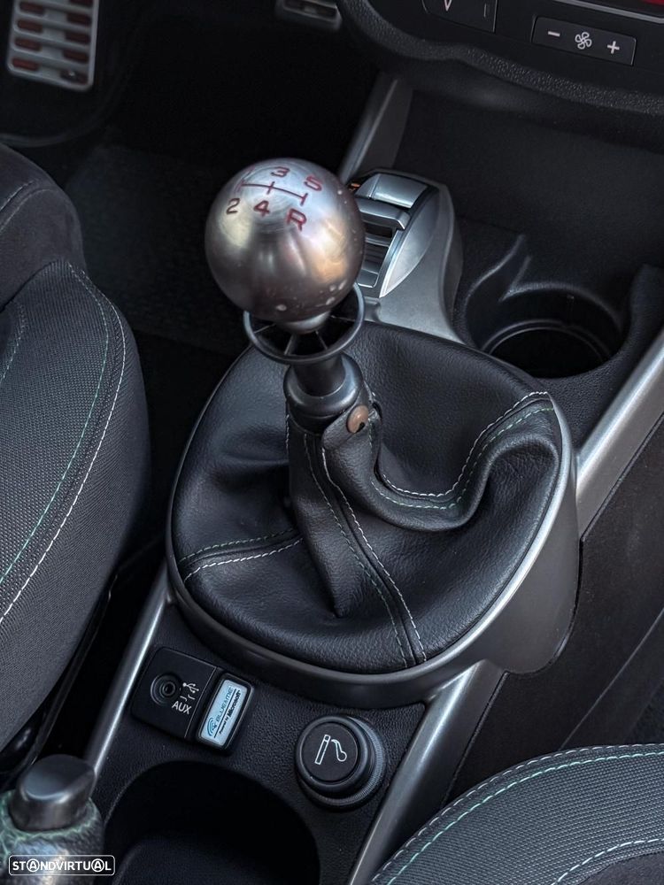 Alfa Romeo MiTo 1.3 JTDM - 13