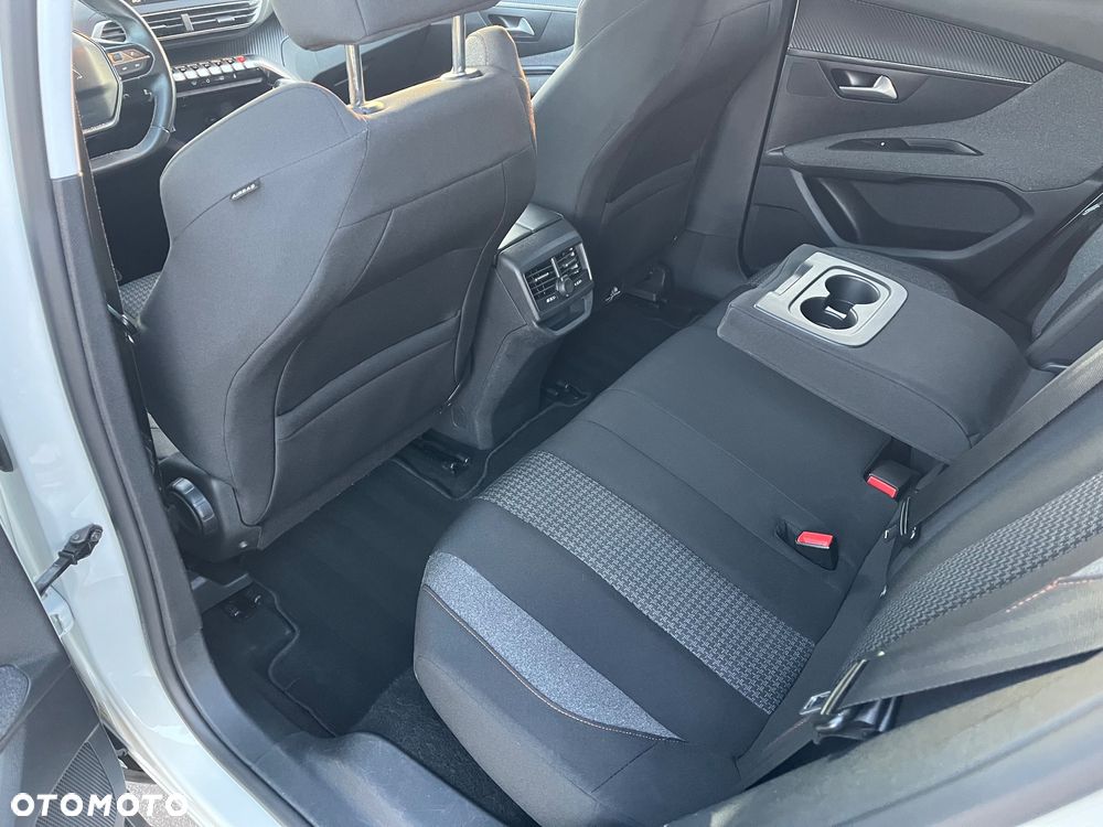 Peugeot 3008 - 19