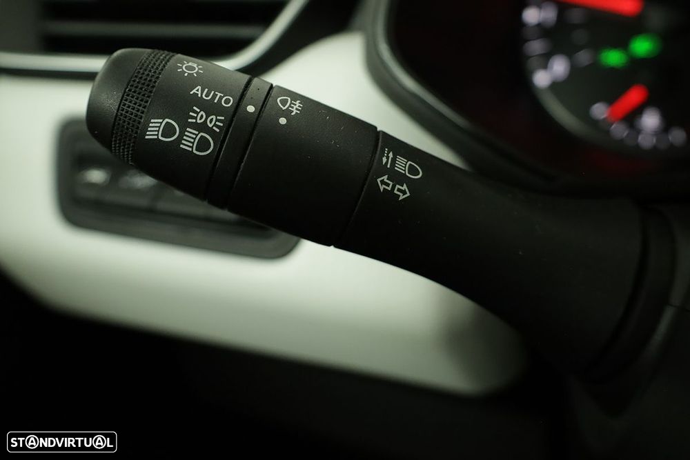 Renault Clio 1.0 TCe Evolution - 17